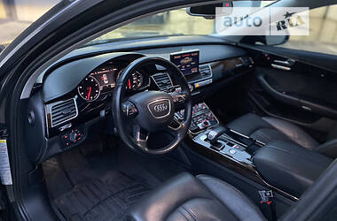 Седан Audi A8 2012 в Могилів-Подільському