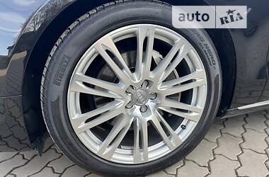 Седан Audi A8 2011 в 
