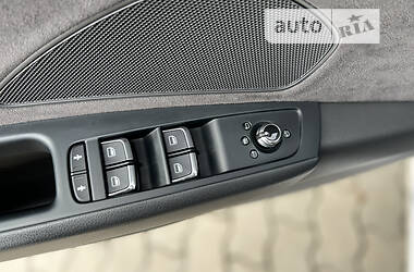 Седан Audi A8 2011 в 