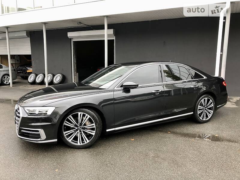 Седан Audi A8 2018 в Києві