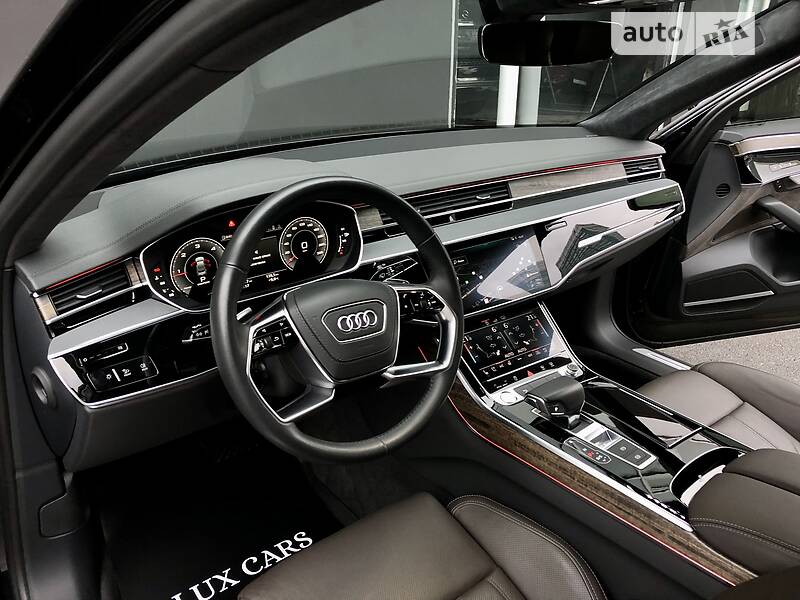 Седан Audi A8 2018 в Києві