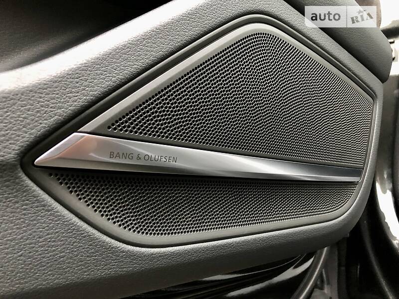 Седан Audi A8 2018 в Києві