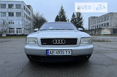 Седан Audi A8 2001 в Павлограді