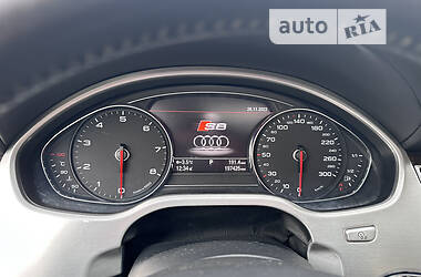 Седан Audi A8 2010 в 