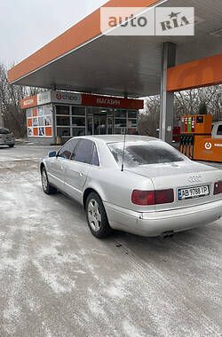 Седан Audi A8 1995 в Виннице