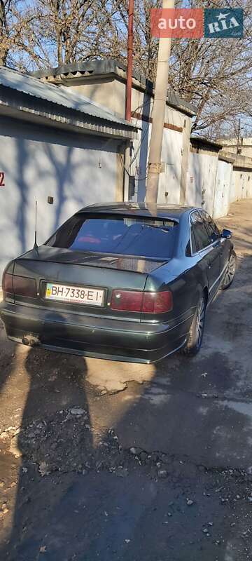 Седан Audi A8 1995 в Одессе