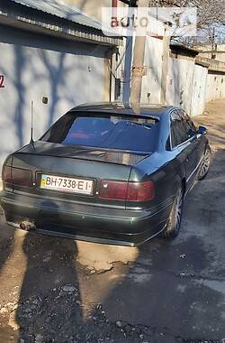 Седан Audi A8 1995 в Одессе