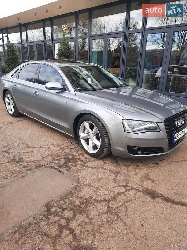 Седан Audi A8 2011 в Черновцах