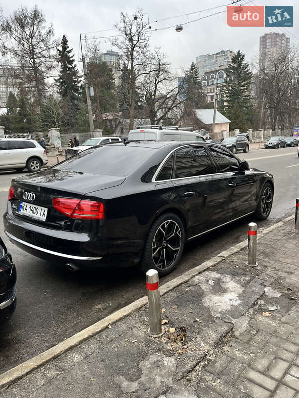 Седан Audi A8 2012 в Києві