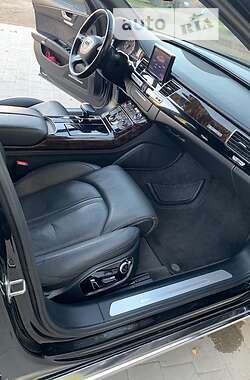 Седан Audi A8 2014 в Львові