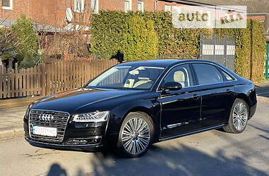 Седан Audi A8 2016 в 