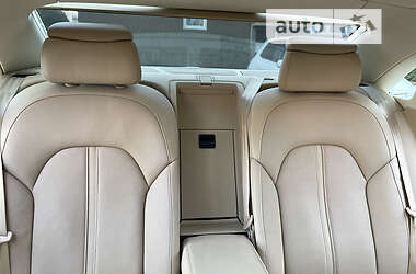 Седан Audi A8 2016 в 