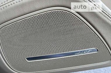 Седан Audi A8 2016 в 