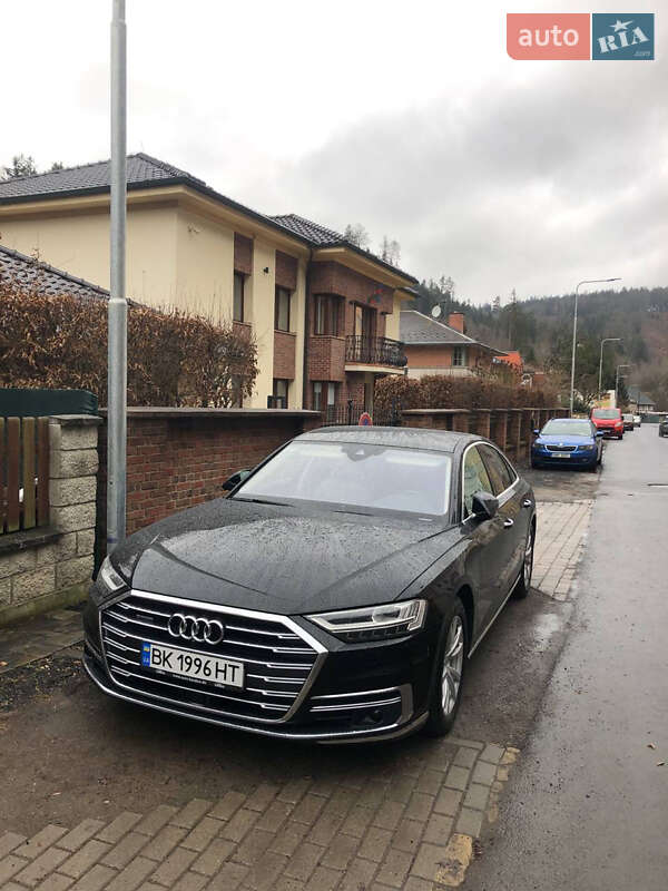 Седан Audi A8 2019 в Херсоне