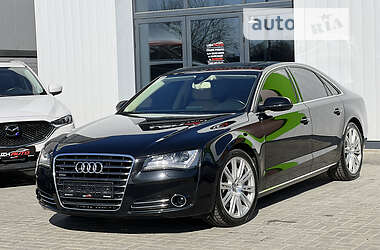 Седан Audi A8 2013 в Ужгороді