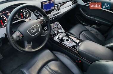 Седан Audi A8 2010 в 