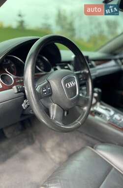 Седан Audi A8 2005 в 