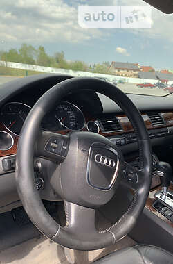 Седан Audi A8 2005 в Ужгороді