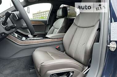 Седан Audi A8 2023 в Киеве