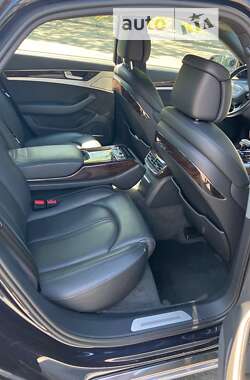 Седан Audi A8 2013 в 