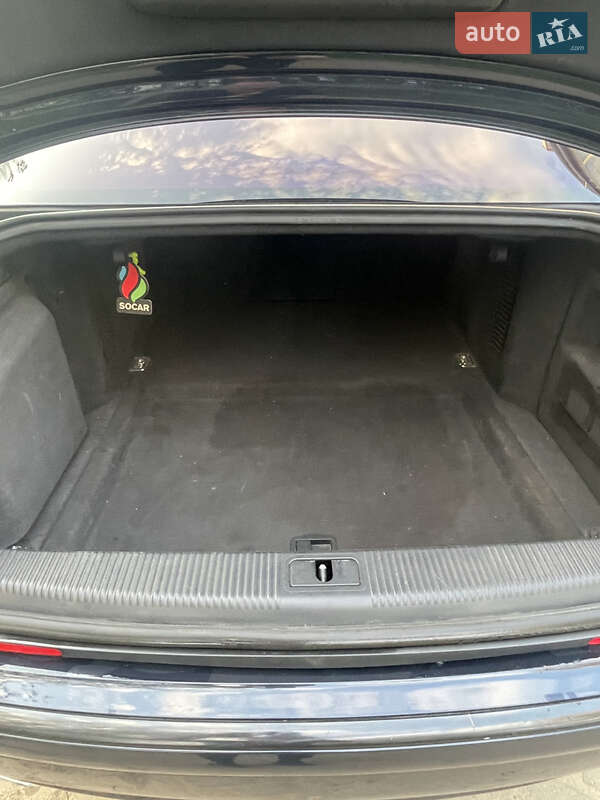Седан Audi A8 2007 в Черновцах
