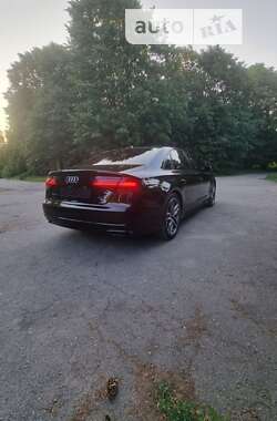 Седан Audi A8 2016 в 