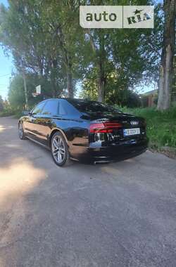 Седан Audi A8 2016 в 
