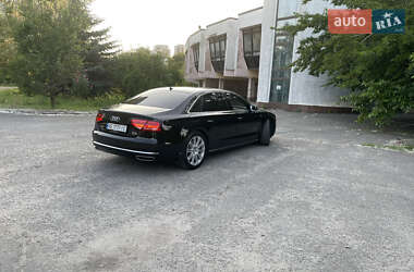 Седан Audi A8 2012 в Днепре