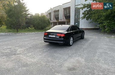 Седан Audi A8 2012 в Днепре