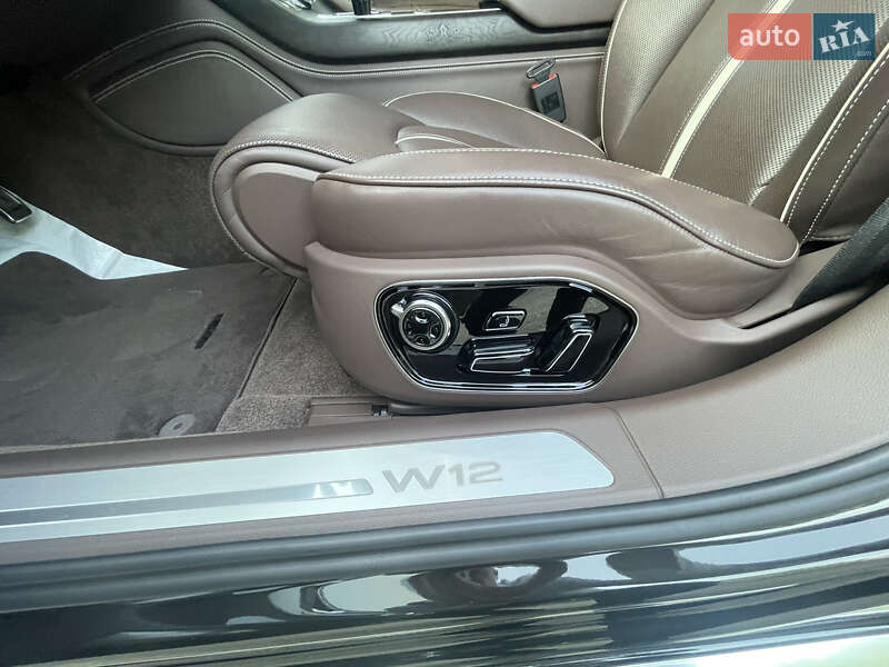 Седан Audi A8 2012 в Днепре