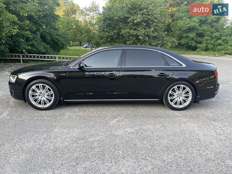 Седан Audi A8 2012 в Днепре