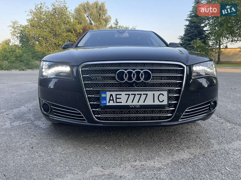 Седан Audi A8 2012 в Днепре