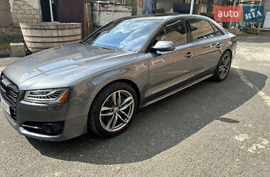Седан Audi A8 2016 в Коломые