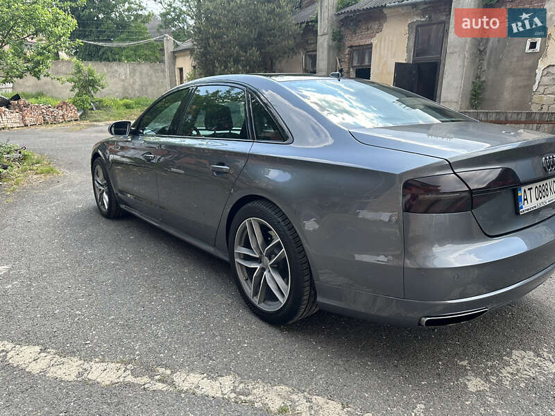 Седан Audi A8 2016 в Коломиї