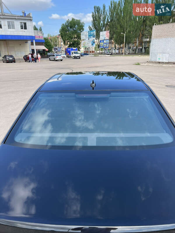 Седан Audi A8 2016 в Кривому Розі