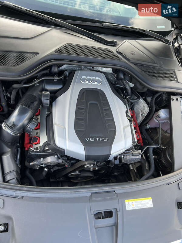Седан Audi A8 2016 в Кривому Розі