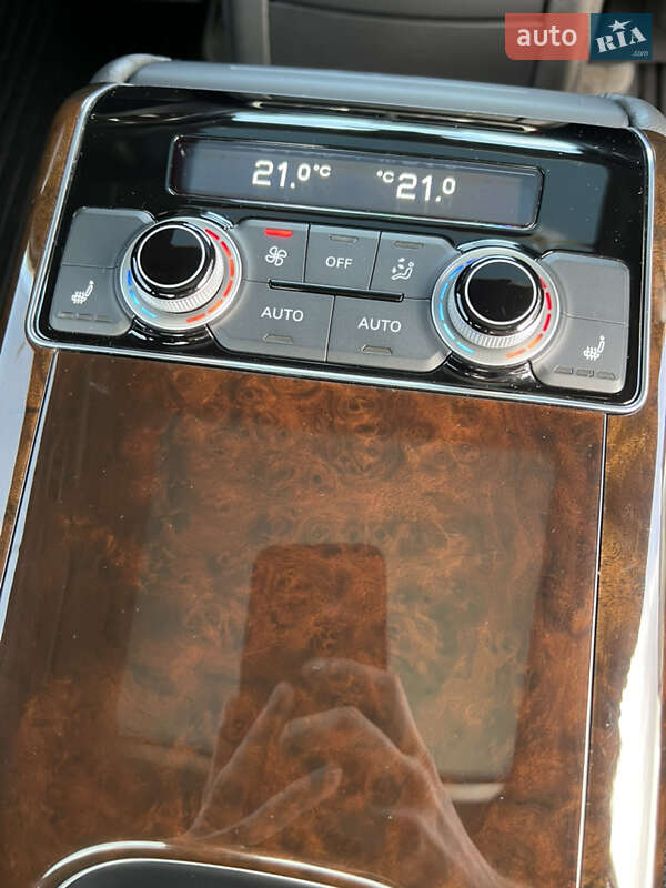 Седан Audi A8 2016 в Кривому Розі