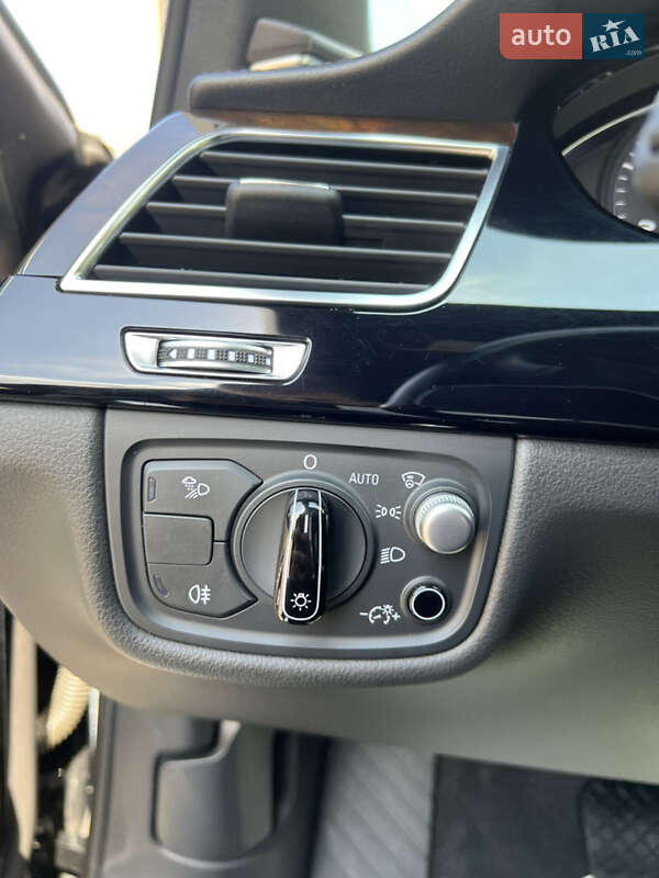 Седан Audi A8 2016 в Кривому Розі