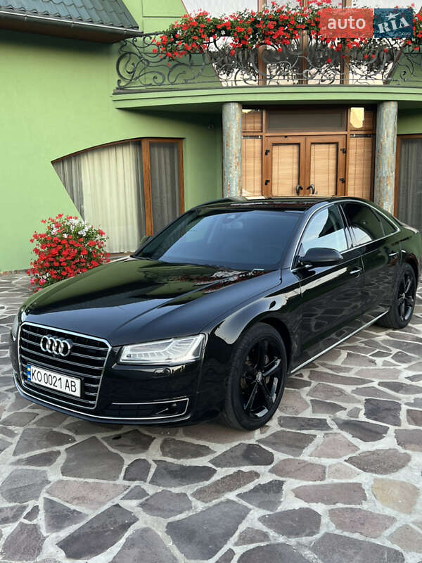 Седан Audi A8 2016 в Хусте