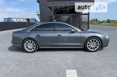 Седан Audi A8 2016 в Коростені