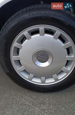 Седан Audi A8 2001 в Киеве