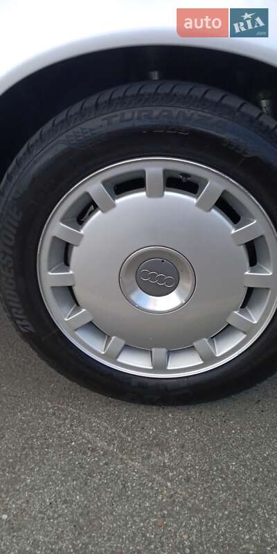 Седан Audi A8 2001 в Киеве