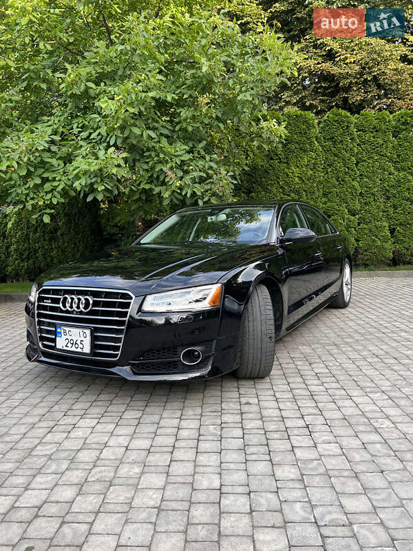 Седан Audi A8 2017 в Львове