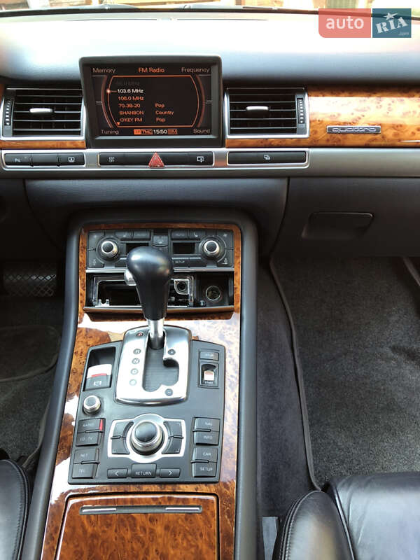 Седан Audi A8 2003 в Хмельницком
