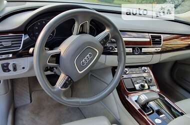Седан Audi A8 2013 в Хусте