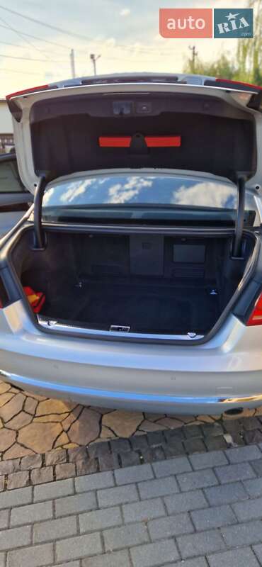 Седан Audi A8 2013 в Хусті
