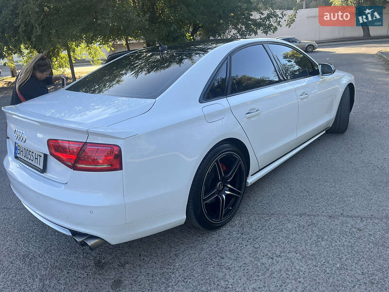 Седан Audi A8 2012 в Одессе