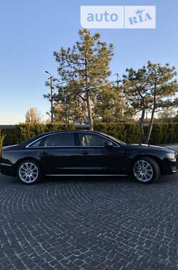 Седан Audi A8 2014 в 