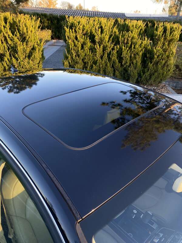 Седан Audi A8 2014 в Дніпрі