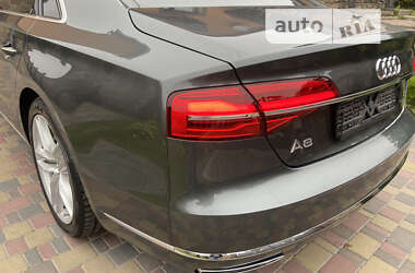 Седан Audi A8 2015 в Тернополі